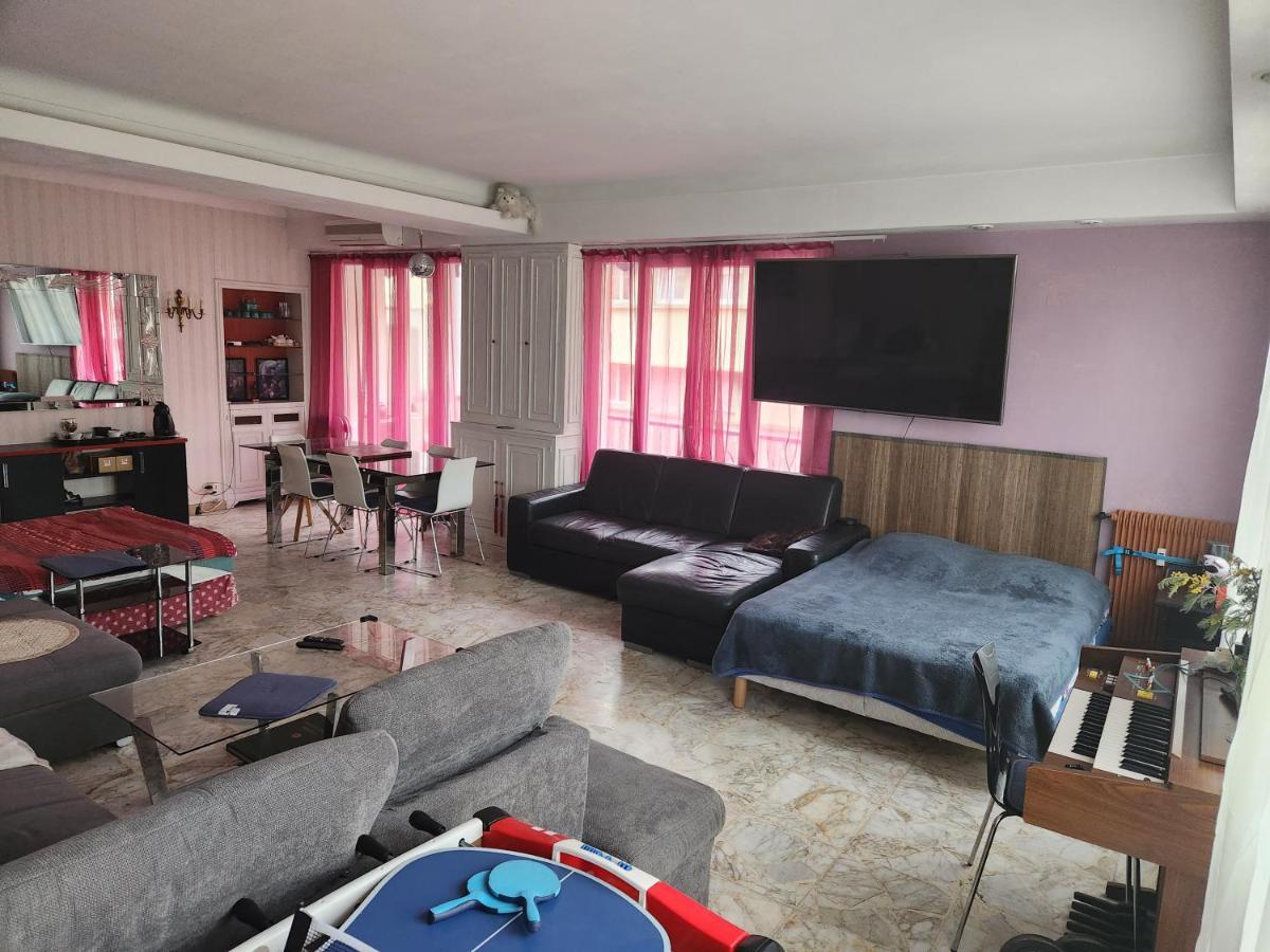 ניס Big Apart 140M2 5Min Walk To Beach Sea &Promenade 3 Double Rooms,Big Living Room 42M2, 3 Showers,9 Beds, Free Parking מראה חיצוני תמונה